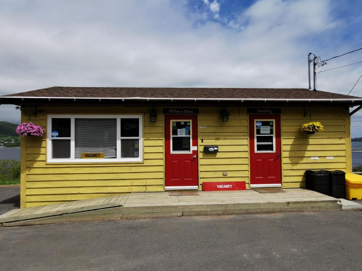 Knotty Pine Cottages, Suites & Motel Rooms 인고니시 외부 사진